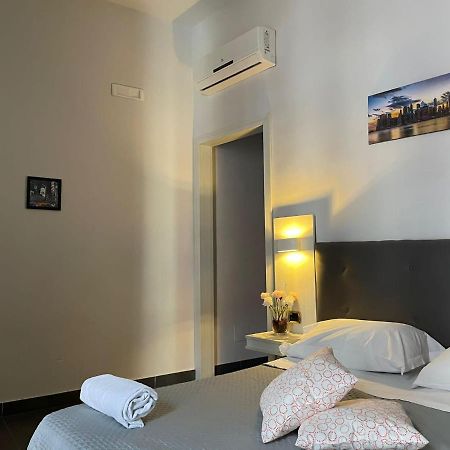 Ania Hotelsナポリ エクステリア 写真